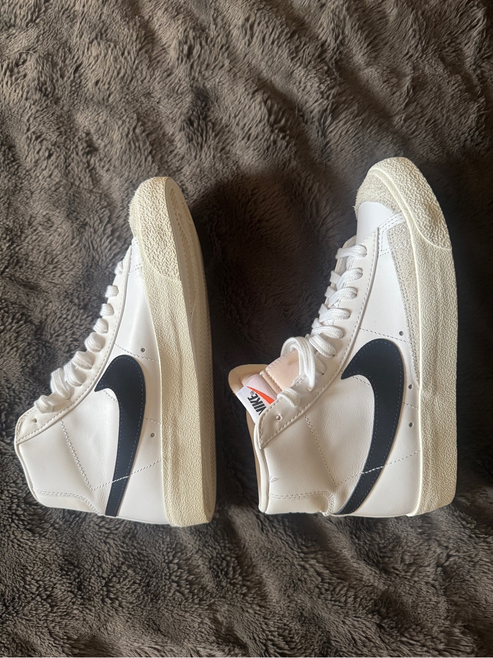 Nike Mid 77 High Top Sneakers